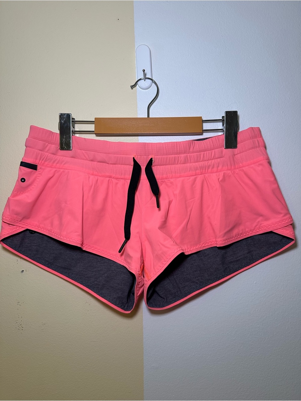 Lululemon Tracker Short II Size 8 Pink Coral Athletic Running Shorts